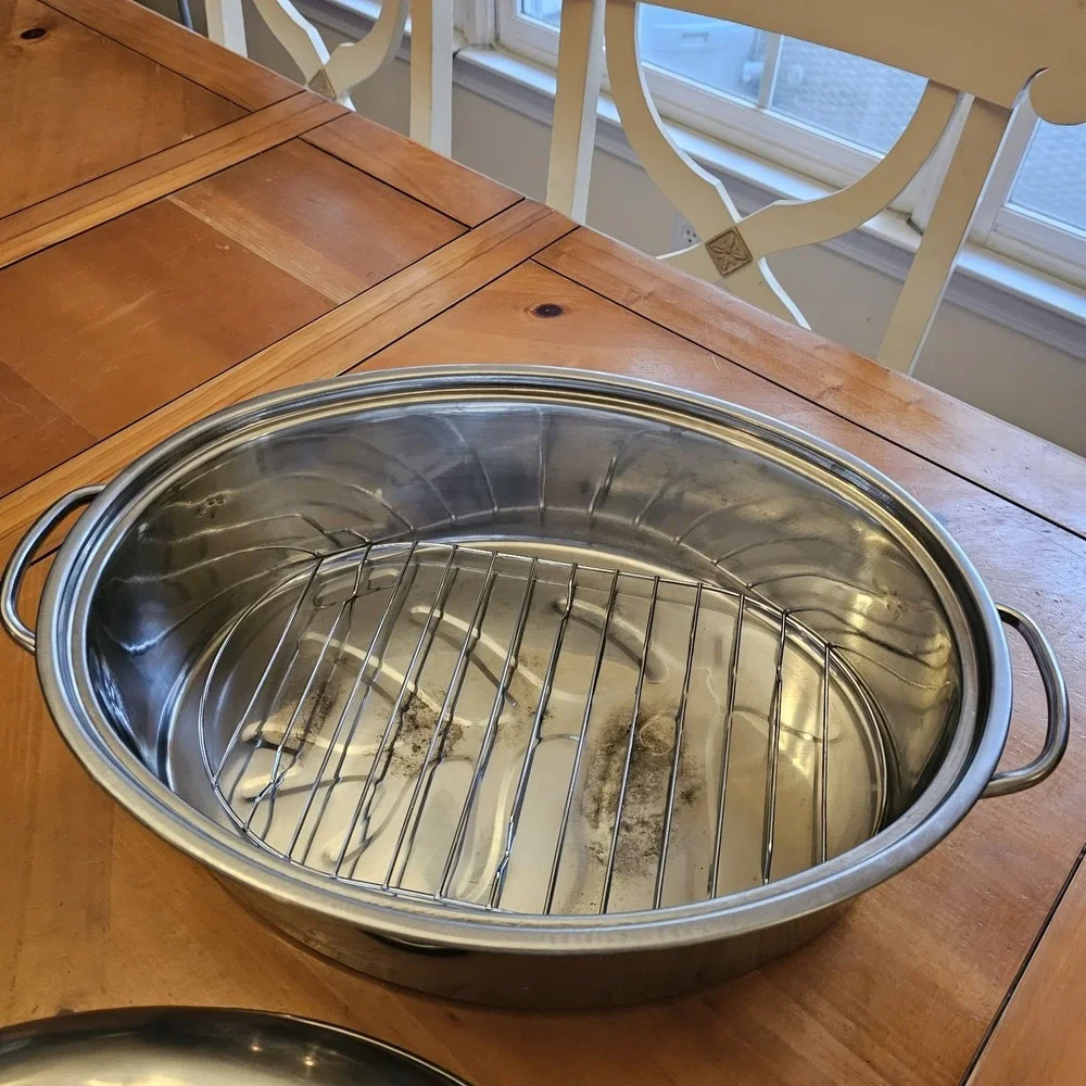 Stainless Steel Oval Roasting Ban with Wire Basket and Lid with Handles Cookware
